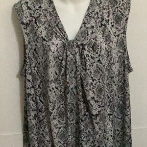 Calvin Klein Black and Gray print top Size 2X